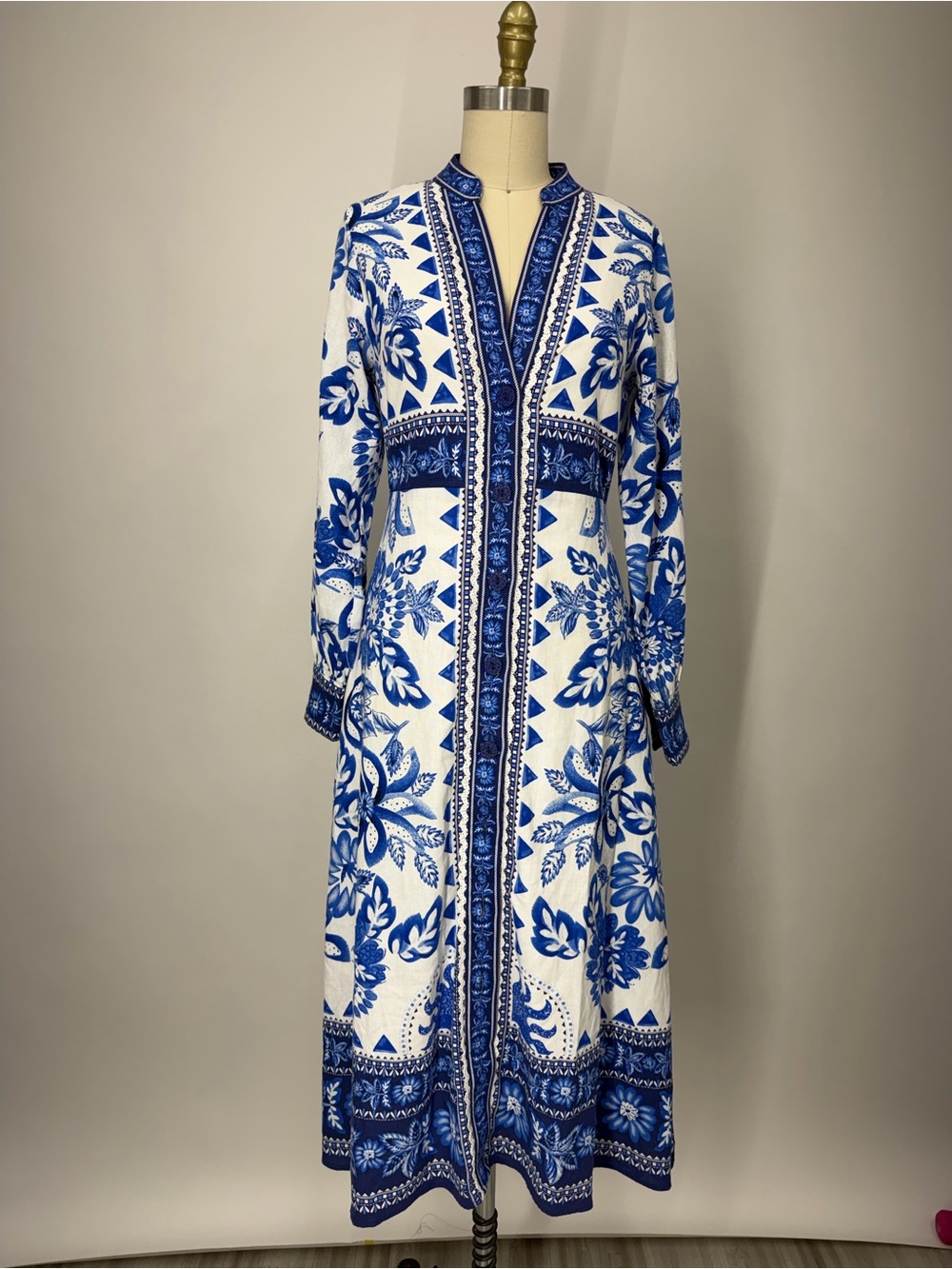 Caroline Constas Floral Tapestry
Midi Dress Size XS Blue White
Mediterranean - Picture 3 of 11